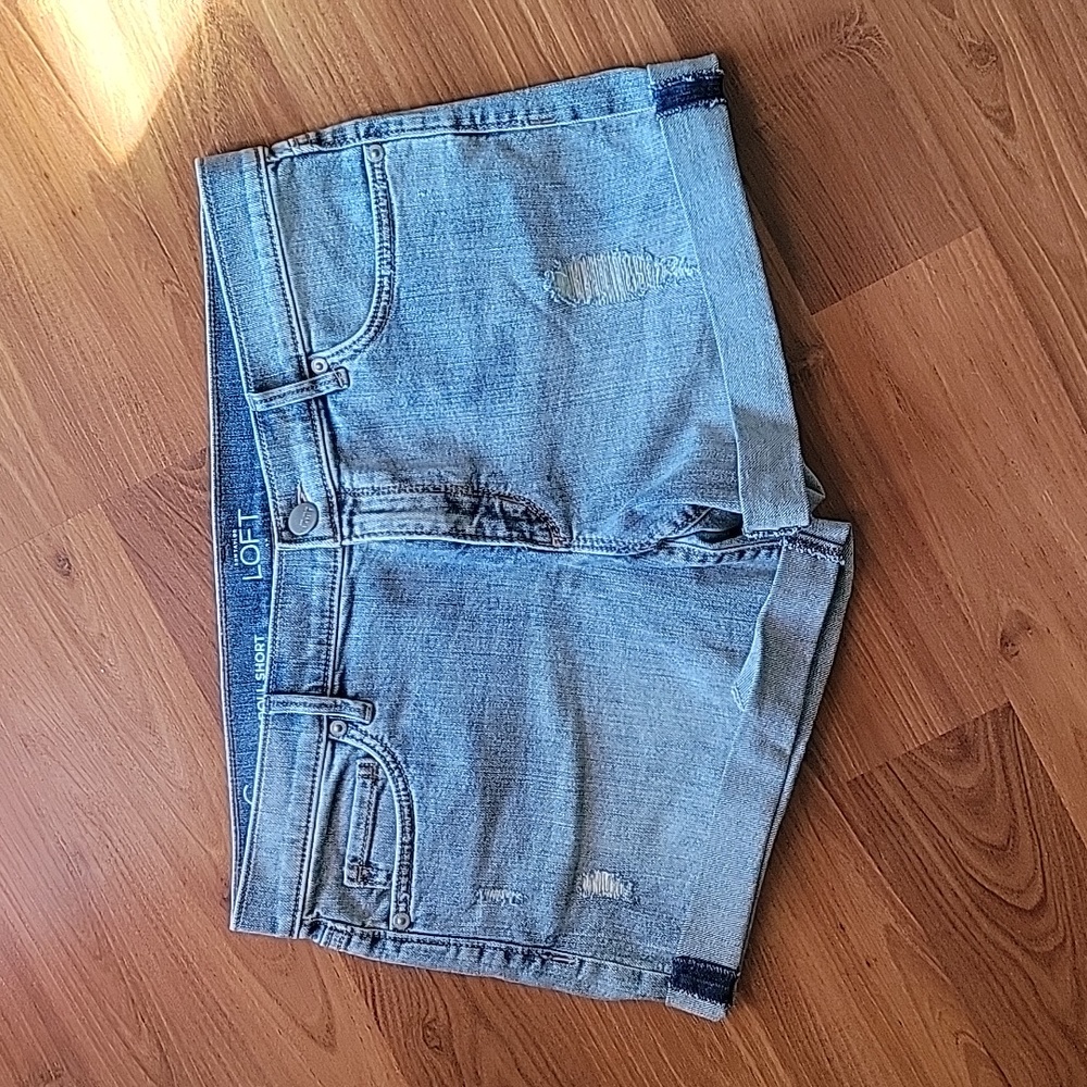 LOFT Denim rolled shorts size 6